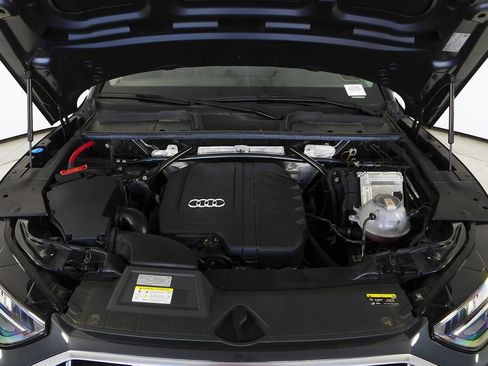 Used 2023 Audi Q5 2.0T Premium w/ Convenience Package image 6