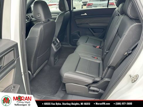 Certified 2023 Volkswagen Atlas Cross Sport SE w/ Panoramic Sunroof Package AWD/4WD image 12