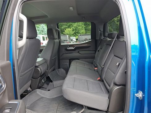 Certified 2024 GMC Sierra 1500 Elevation w/ LPO, Elevation Black Package image 12