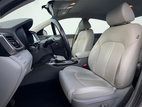 Used 2017 Kia Optima EX image 16