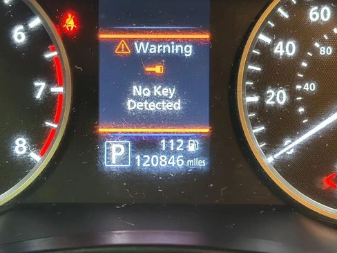 Used 2021 Nissan Sentra S FWD image 17