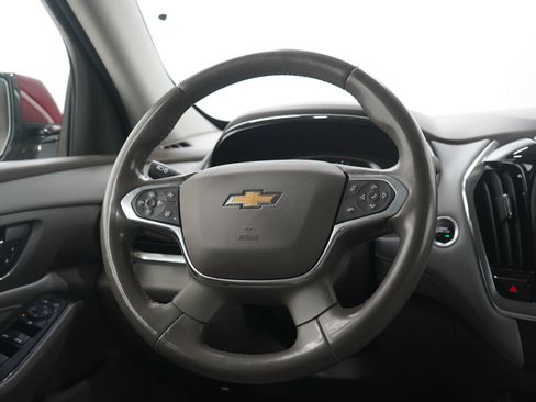 Used 2020 Chevrolet Traverse LT w/ Driver Confidence II Package image 15