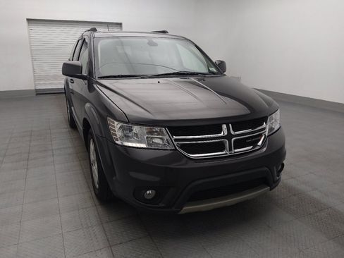 Used 2019 Dodge Journey SE FWD image 13