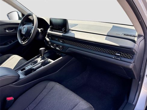 Used 2024 Honda Accord EX image 32