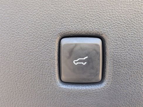 Used 2022 Ford Escape SEL image 14