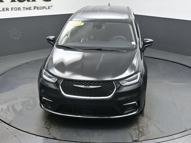 Used 2023 Chrysler Pacifica Touring-L FWD image 63