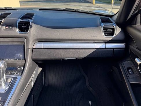 Used 2014 Porsche Boxster RWD image 9