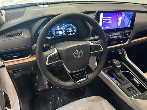 Certified 2026 Toyota Grand Highlander AWD image 2