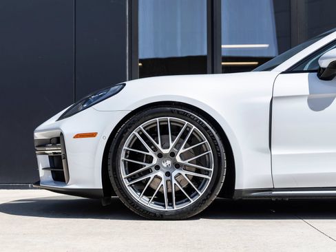 Certified 2025 Porsche Panamera 4 AWD/4WD image 15