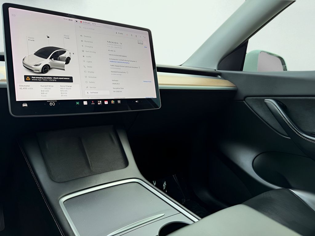 Used 2021 Tesla Model Y Long Range AWD/4WD image 40
