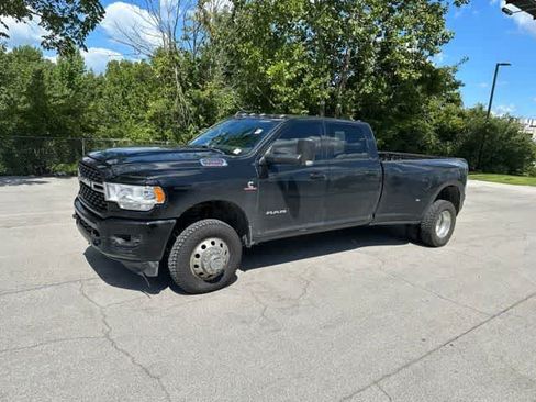 Certified 2022 RAM 3500 Big Horn w/ Level A Equipment Group AWD/4WD image 13