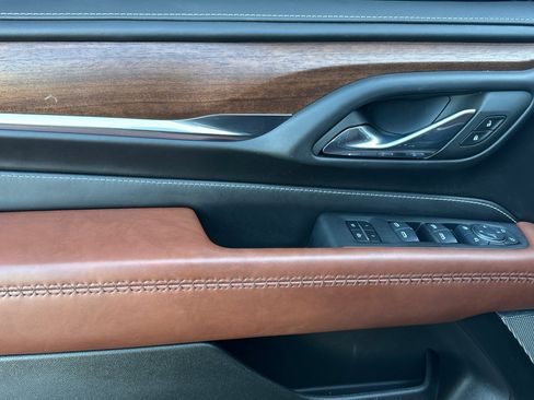 Used 2024 GMC Yukon Denali Ultimate image 11