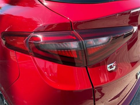 Used 2022 Alfa Romeo Stelvio Veloce image 34