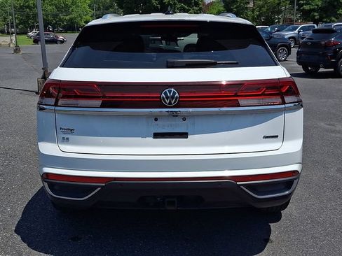 Used 2024 Volkswagen Atlas Cross Sport SE AWD/4WD image 5