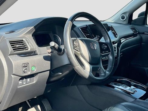 Used 2020 Honda Pilot Touring image 9