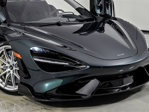 Used 2022 McLaren 765LT RWD image 3