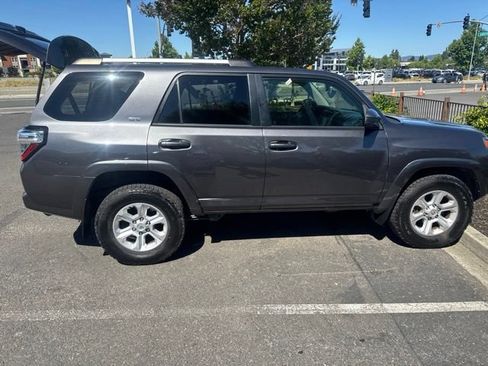 Certified 2022 Toyota 4Runner SR5 RWD image 27