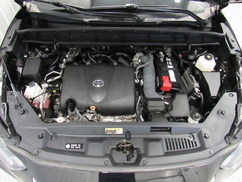 Used 2022 Toyota Highlander XLE AWD/4WD image 21