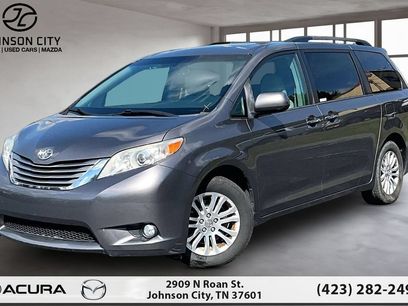 Used 2017 Toyota Sienna XLE