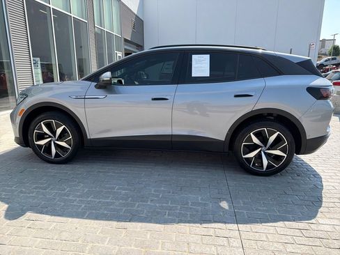 Used 2024 Volkswagen ID.4 Pro S AWD/4WD image 3