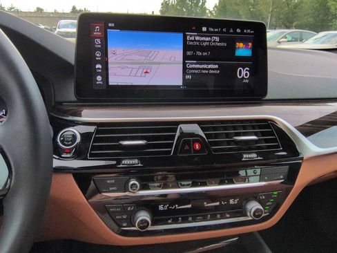 Used 2023 BMW 530i xDrive w/ Premium Package AWD/4WD image 29