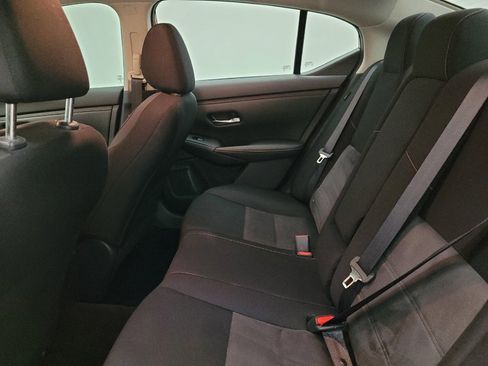 Used 2022 Nissan Sentra SR w/ Trunk Package image 18