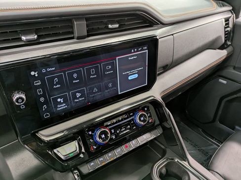 Used 2024 GMC Sierra 1500 AT4 w/ Technology Package image 11