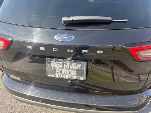 Used 2023 Ford Escape ST-Line w/ Tech Pack #1 image 11