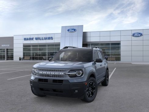 New 2025 Ford Bronco Sport Outer Banks image 2