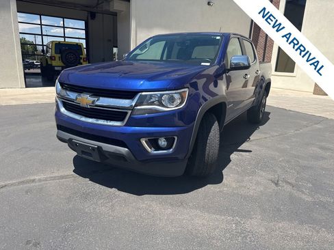 Used 2015 Chevrolet Colorado LT w/ Luxury Package AWD/4WD image 3
