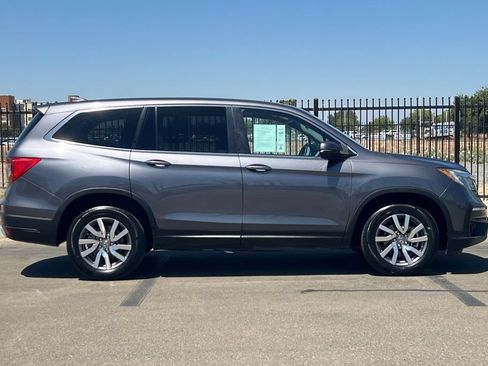 Used 2019 Honda Pilot EX image 3