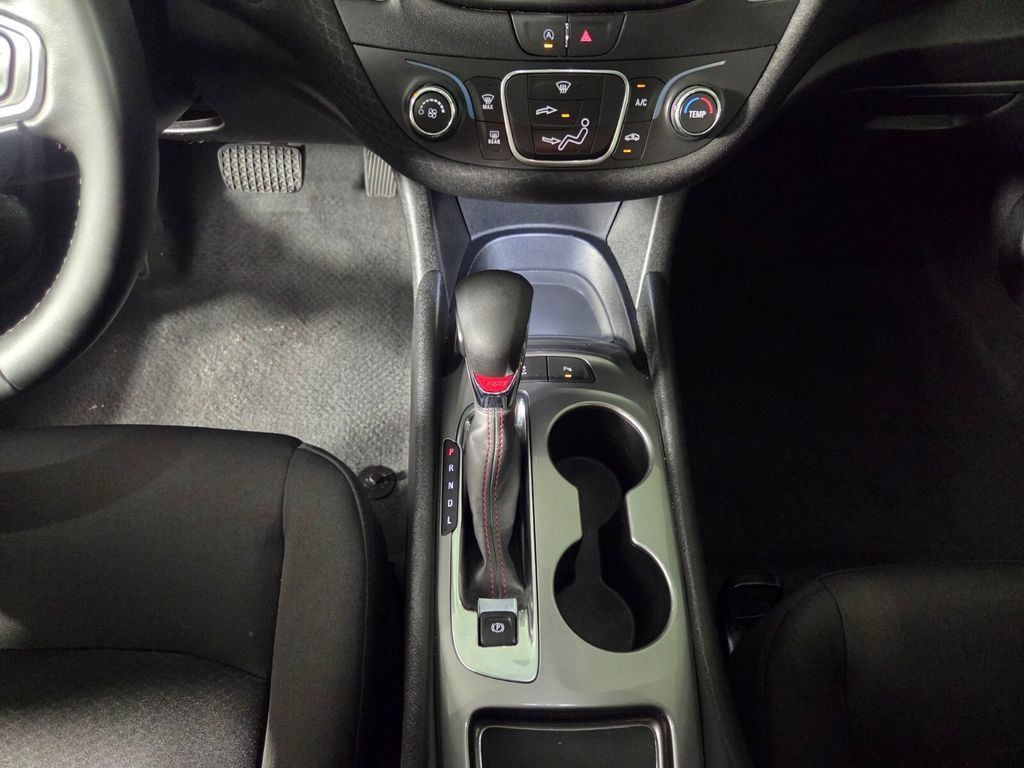 Used 2024 Chevrolet Malibu RS FWD image 13