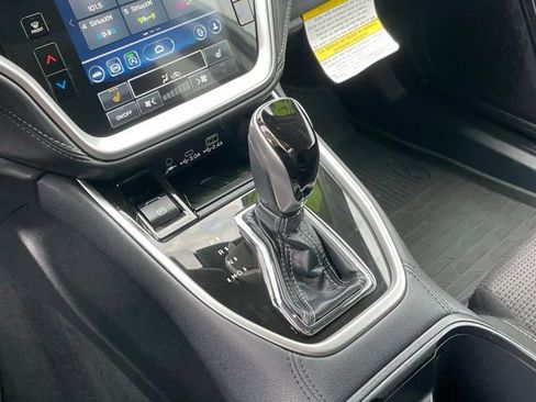 Used 2023 Subaru Outback Premium image 21