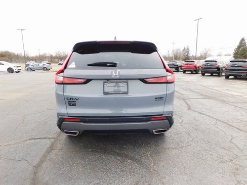 Used 2026 Honda CR-V Sport Touring image 4