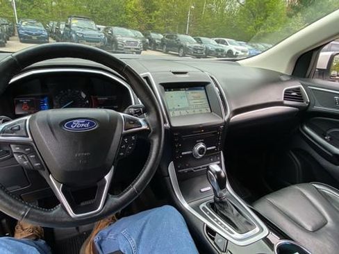 Used 2018 Ford Edge Titanium w/ Equipment Group 301A AWD/4WD image 21