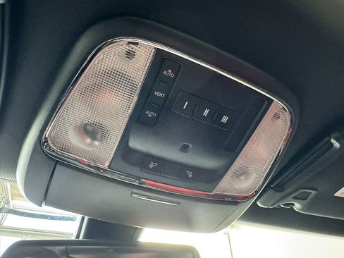 Used 2015 Dodge Charger R/T image 42