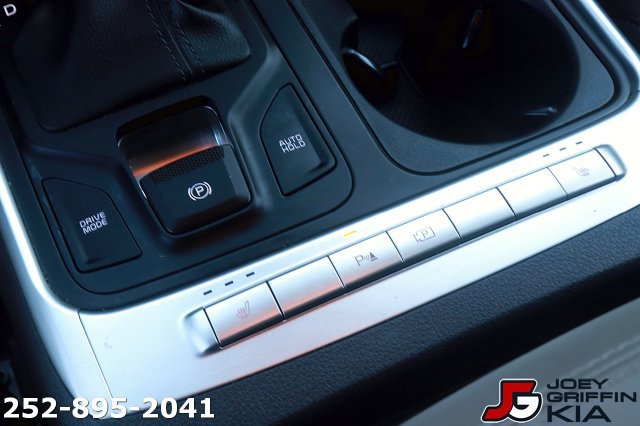 Certified 2026 Kia Carnival FWD image 27