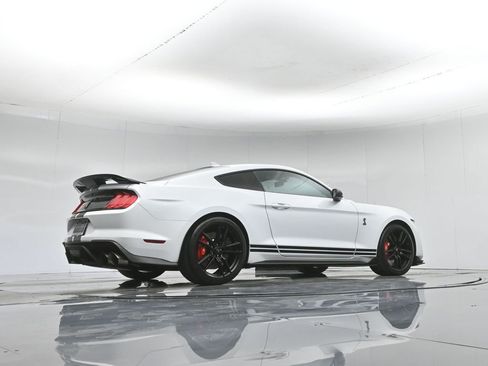 Used 2022 Ford Mustang Shelby GT500 w/ Technology Package RWD image 48