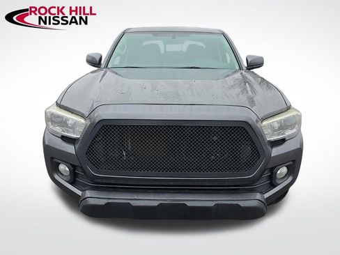 Used 2016 Toyota Tacoma SR5 image 8