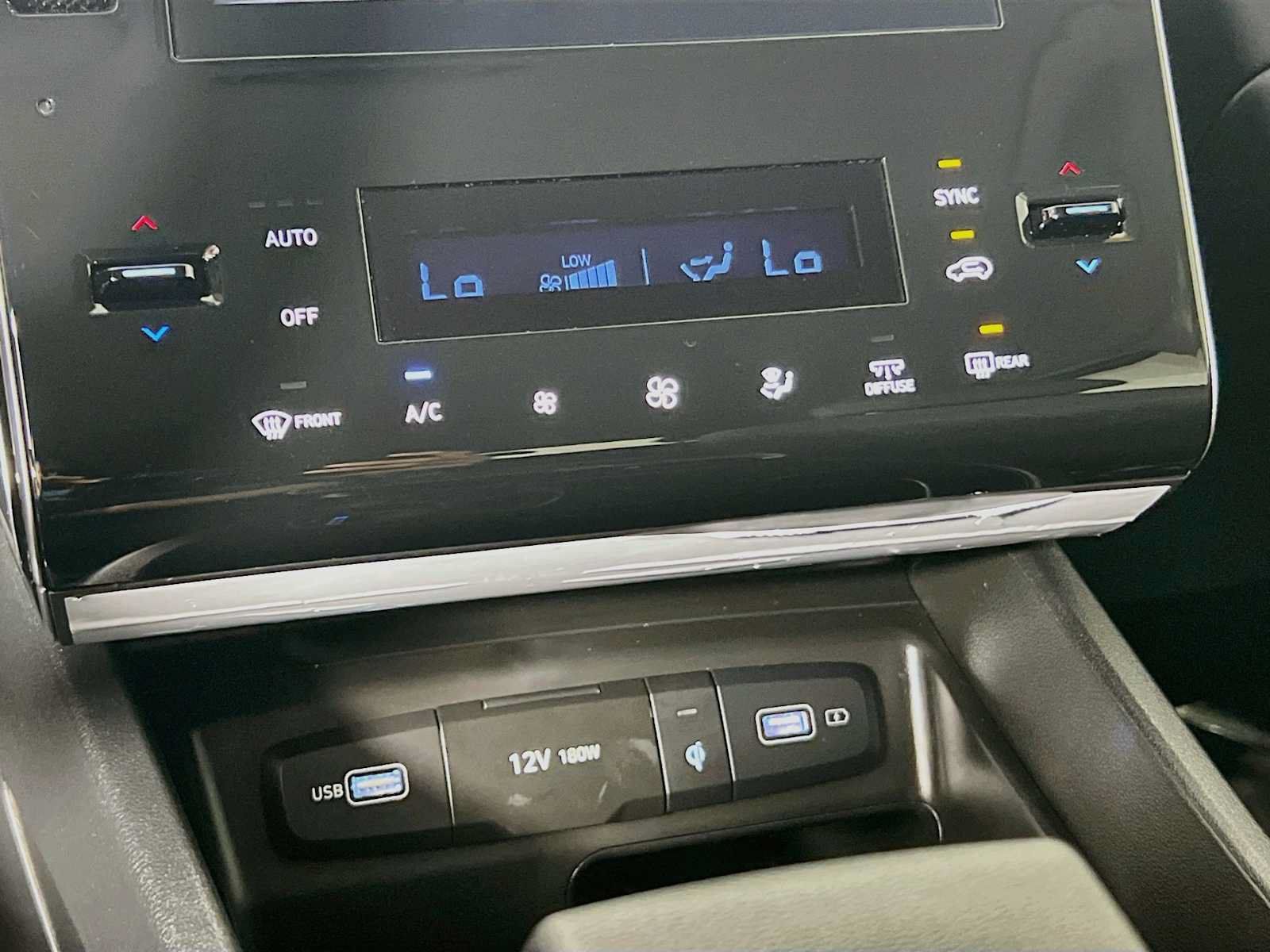 Certified 2024 Hyundai Tucson SEL AWD/4WD image 15