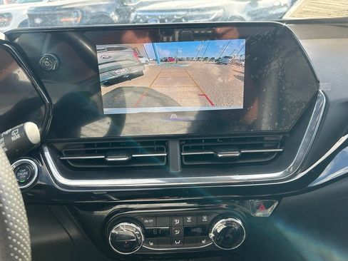 Used 2025 Chevrolet Trax RS w/ Driver Confidence Package FWD image 14