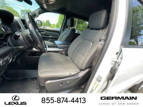 Used 2019 RAM 1500 Big Horn AWD/4WD image 12