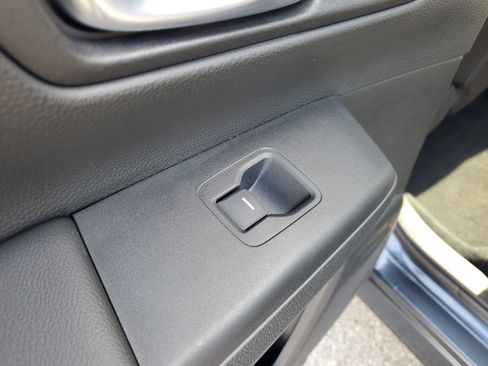 Certified 2025 Honda CR-V EX image 15