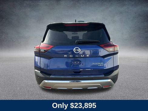Used 2021 Nissan Rogue Platinum image 4