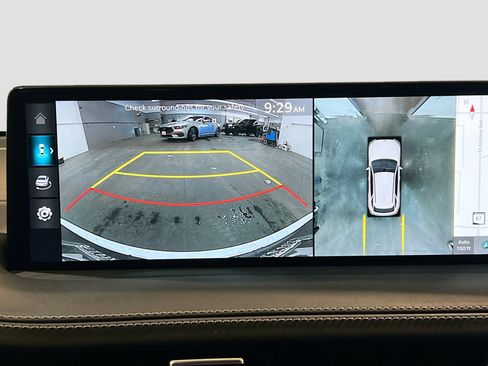 Used 2024 Genesis GV70 2.5T w/ Sport Prestige Package image 10