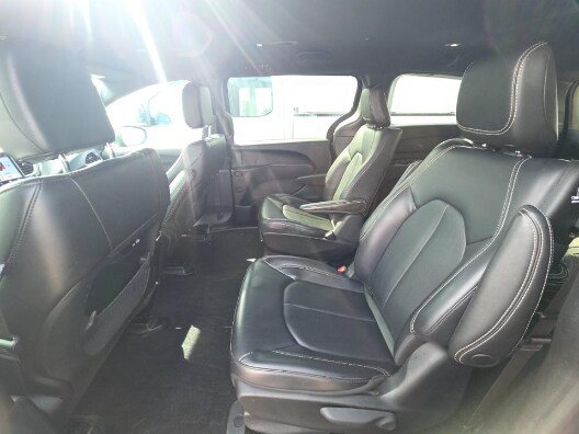 Used 2023 Chrysler Pacifica Touring-L w/ S Appearance Package FWD image 18