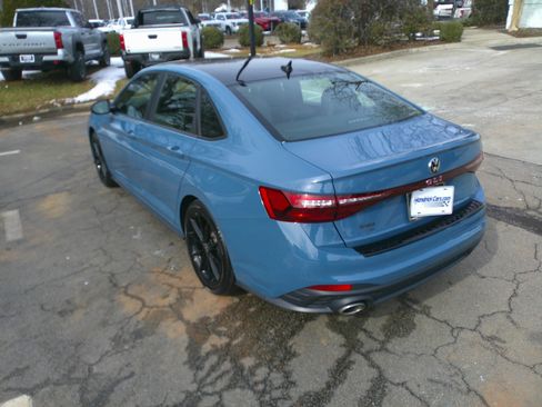 Used 2025 Volkswagen Jetta GLI Autobahn w/ GLI Black Package image 10