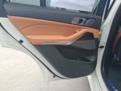 New 2026 BMW X5 sDrive40i w/ M Sport Package RWD image 16