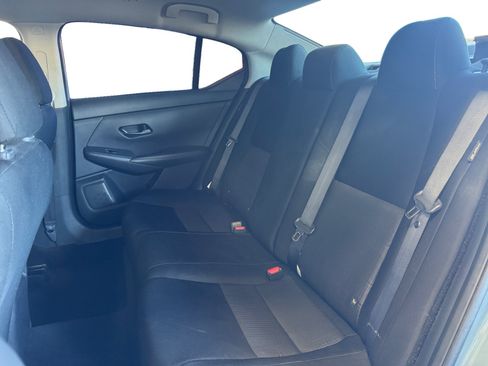 Used 2024 Nissan Sentra SV FWD image 13