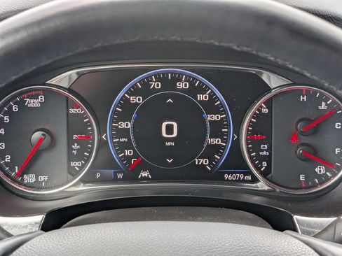 Used 2023 Chevrolet Traverse Premier w/ Redline Edition FWD image 31